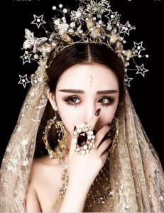 ​黑暗萝莉大美快手金鹰女神？