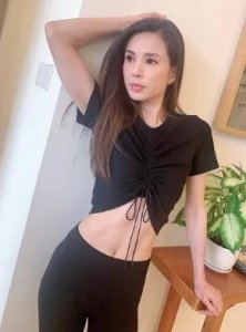 ​不老女神李若彤首次公布了自己的真实年龄 比网上传播的还大7岁