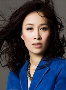 ​父亲和溥仪合照，又是正经的“皇亲国戚”，那英到底是何身份？