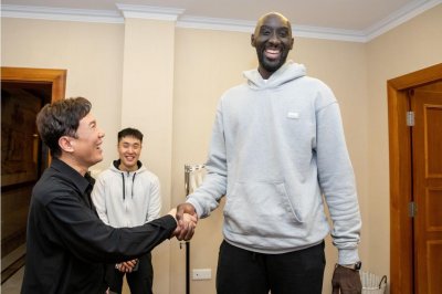 ​新疆男篮正式签约塔克-法尔 2米28长人将成为球队新的内线大闸