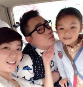 ​文化人和土豪的爱情：赵本山徒弟和老板娘的婚姻真相！