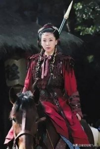 ​苗圃：演艺路上的铿锵玫瑰与人生蜕变
