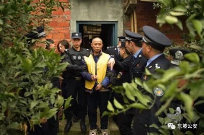 ​“悍匪”冯学华判死！奸杀3名妇女，潜逃439天藏匿柴房时落网
