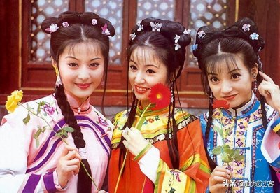 ​还珠格格第二部的剧情其实相当失败，之所以受欢迎，完全是演得好