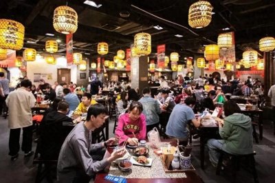 ​中国人均GDP已达1.2万美元，距高收入标准仅差600美元