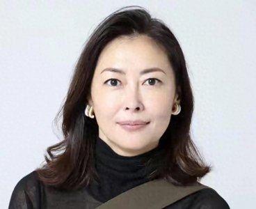 ​中山美穗：54岁芳华骤逝，影视歌三栖天后成永恒记忆