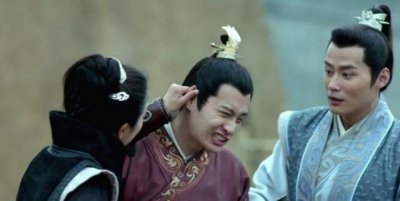 ​琅琊榜：都是豪门贵公子，言豫津被夏冬霓凰狂揍，而他却被宠上天
