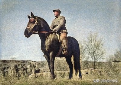 ​一组抗战时期的彩色老照片，再现将帅云集的八路军，致敬和缅怀