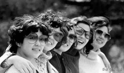 ​80年代的那些老歌，总有一首能把你听哭