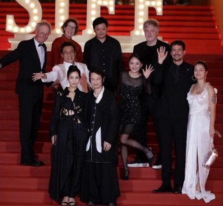 ​上影节红毯：俞飞鸿全场最美，娜扎吸睛，《解密》剧组好养眼