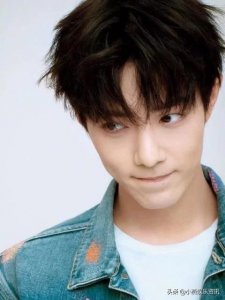 ​她才是真正的男神收割机，肖战追了她七年，王源是她头号迷弟