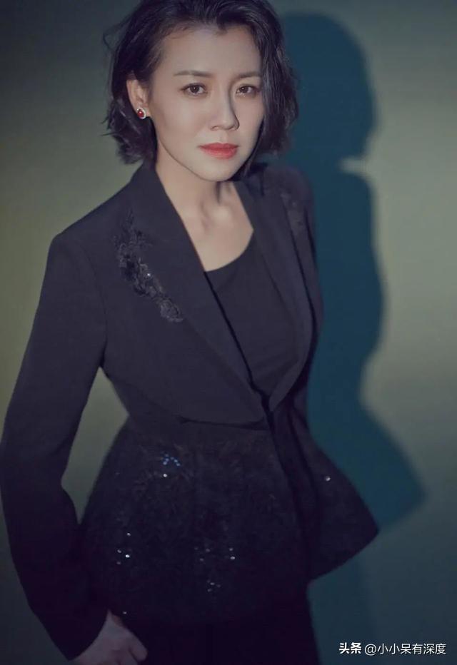 刘琳个人资料简介 演员刘琳近照，她坚持不扮嫩，被大导演抛弃后，嫁普通老公获幸福