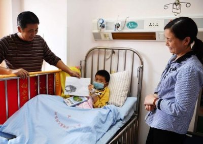 ​奇迹！从常州到上海，心脏按压5小时30000次，8岁心脏骤停男孩回到生命起跑线