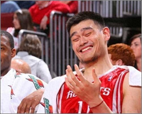 姚明搞笑表情包 不是黑土姚，祝您新年快乐！
