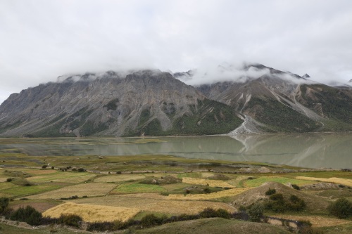 然乌湖 (堰塞湖)