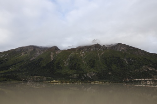 然乌湖 (堰塞湖)