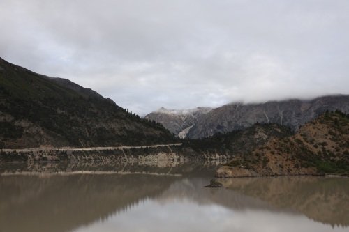 然乌湖 (堰塞湖)