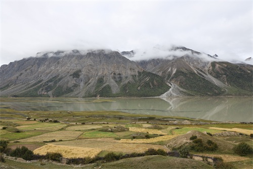 然乌湖 (堰塞湖)