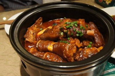 ​羊蹄怎么做好吃而且没有腥味（教你做美味又不腻的羊蹄）