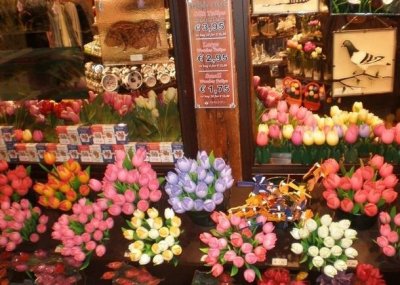 ​女生一人开店卖什么好，女生做什么生意好？