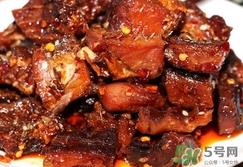 腌腊鱼放什么调料?腌腊鱼放什么调味品?