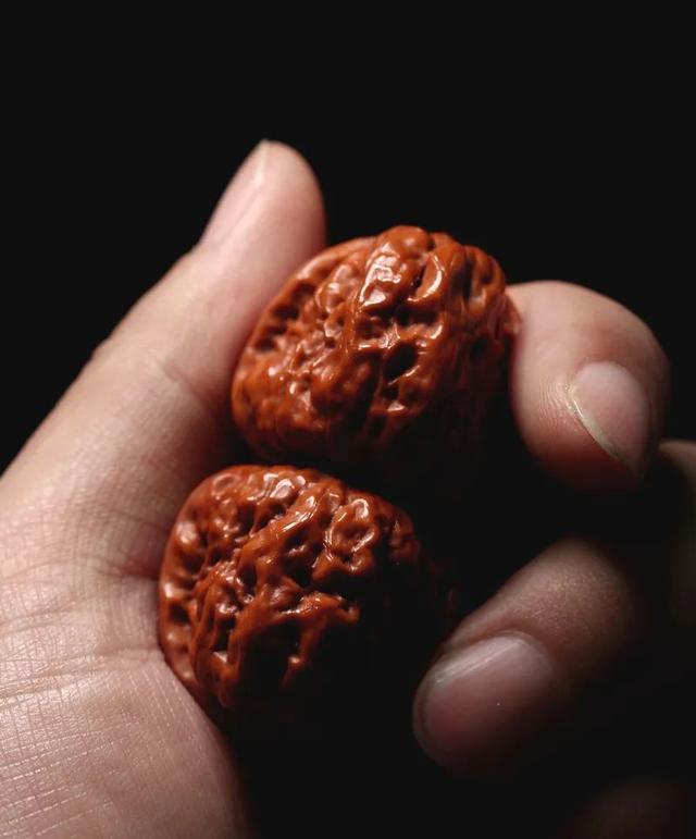 核桃文玩哪个品种最好(推荐6款口碑最好的核桃文玩)