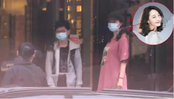 带娃插足初恋婚姻，她这是养不起小狼狗了？