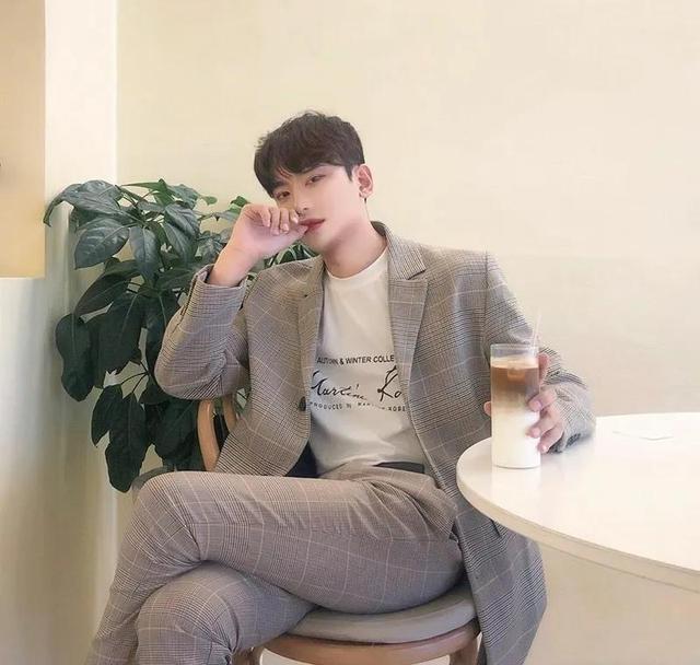 十款最受欢迎的男发型(男发此生必要尝试的)(8)