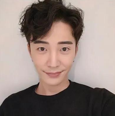 十款最受欢迎的男发型(男发此生必要尝试的)(9)
