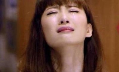 ​妻子来例假，丈夫就让她和保姆睡，半夜听到响声，保姆：不要出声