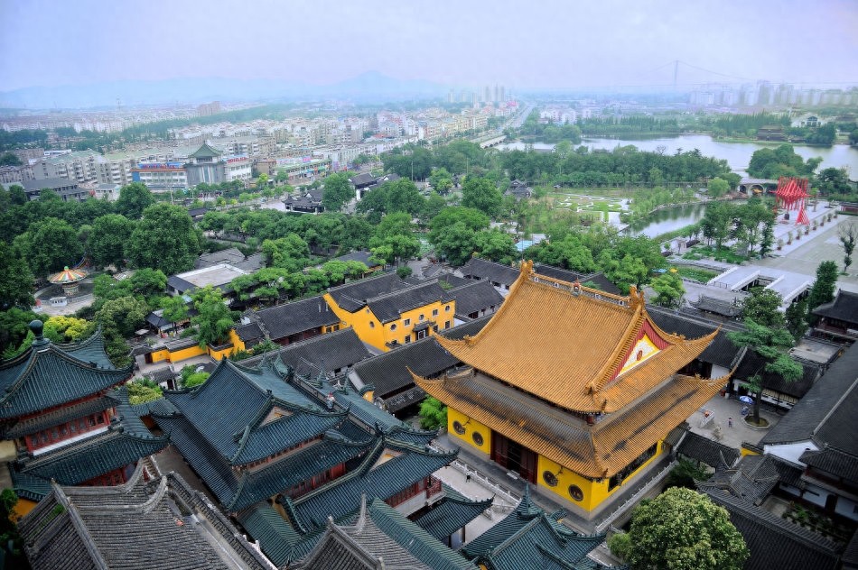 实拍传说中白娘子水漫金山的地方镇江古城