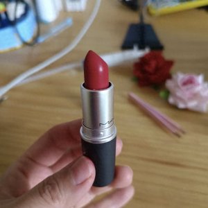 口红融化了怎么办,有哪些补救的小方法?一起来看看吧!