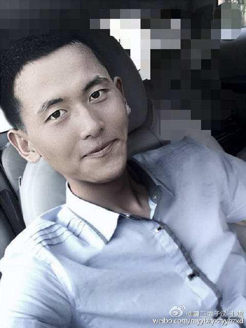 真正男子汉王威的生活照曝光 暖男班长阳光帅气 笑容迷人