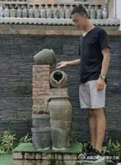 真正男子汉王威的生活照曝光 暖男班长阳光帅气 笑容迷人