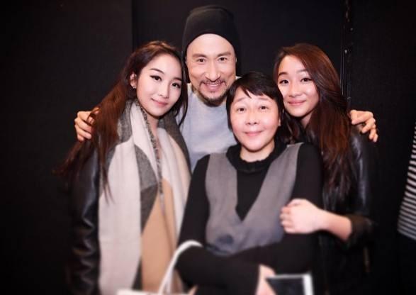 梁家辉有了老婆才有情人（风光背后是对妻女的愧疚）(36)