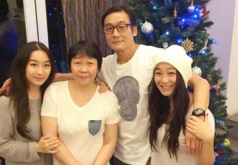 梁家辉有了老婆才有情人（风光背后是对妻女的愧疚）(24)