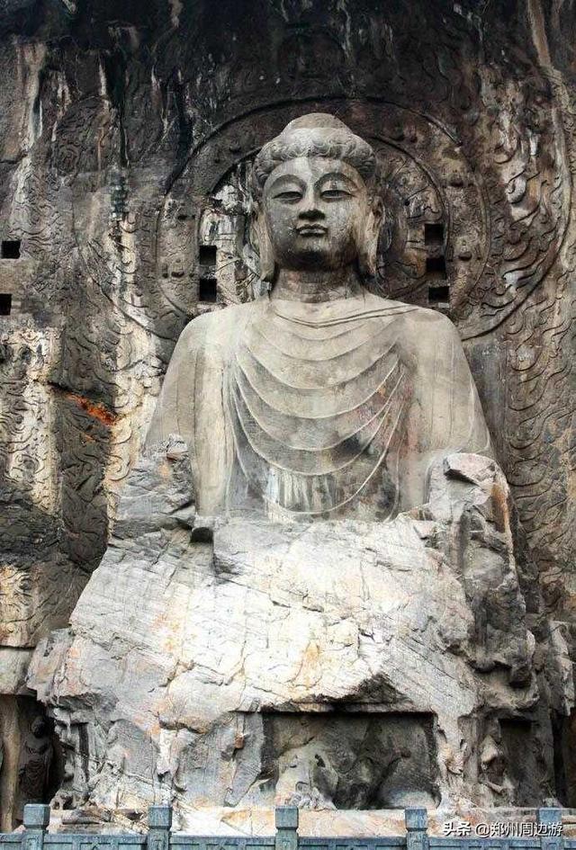龙门石窟里边的卢舍那大佛介绍（龙门石窟卢舍那大佛竟然是这样建造的）(3)