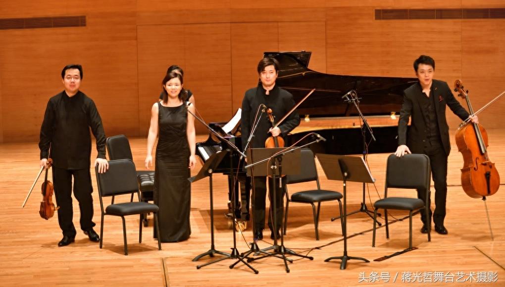 当今最具魅力的钢琴家之一，陈萨