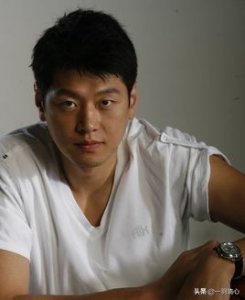 ​莫科个人简介