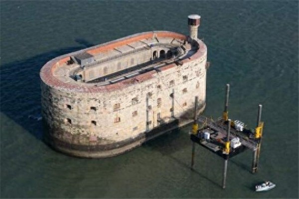 世界10大监狱，第一为全球首个生态监狱，囚犯在里面很自由