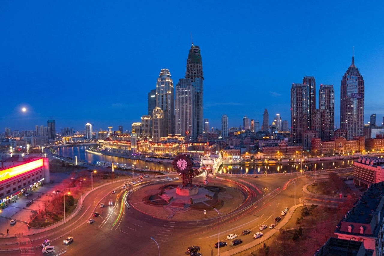 世纪钟是天津市为迎接新世纪,天津市最具关注度的标志性建筑之一