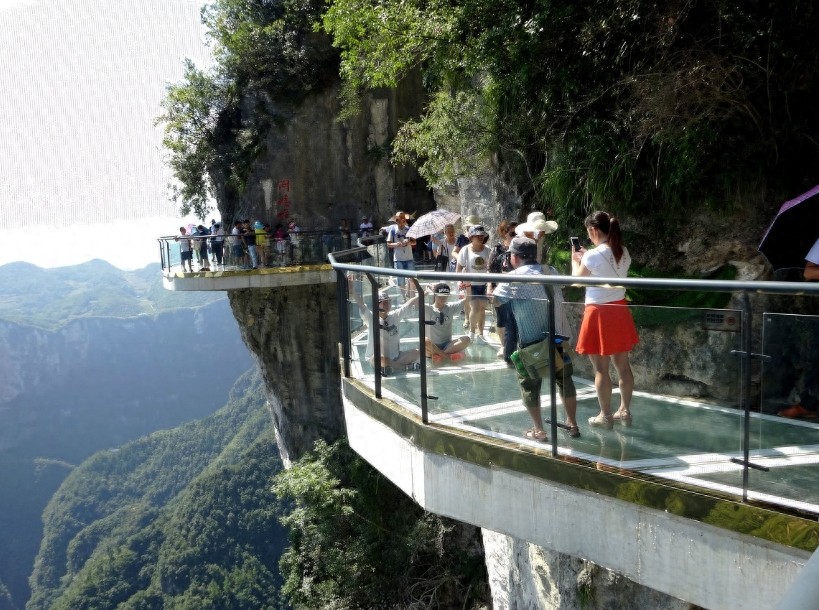 9张照片，9条玻璃栈道，哪一张让你隔着屏幕都觉得害怕？