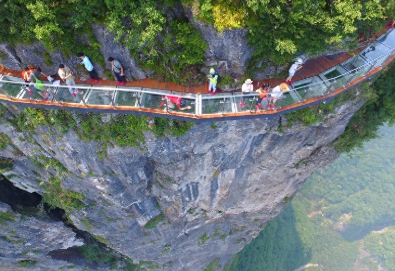 9张照片，9条玻璃栈道，哪一张让你隔着屏幕都觉得害怕？