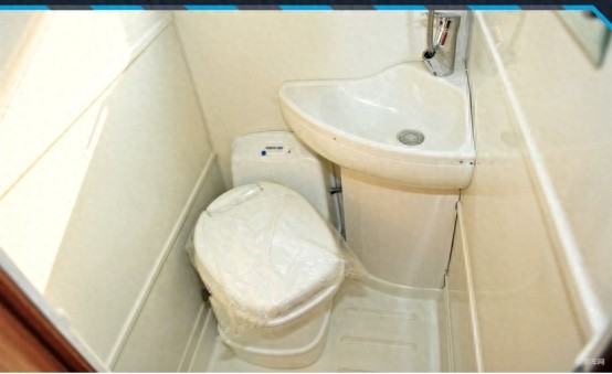 长城不只有哈弗更是国产皮卡老大,25万的房车也很厉害