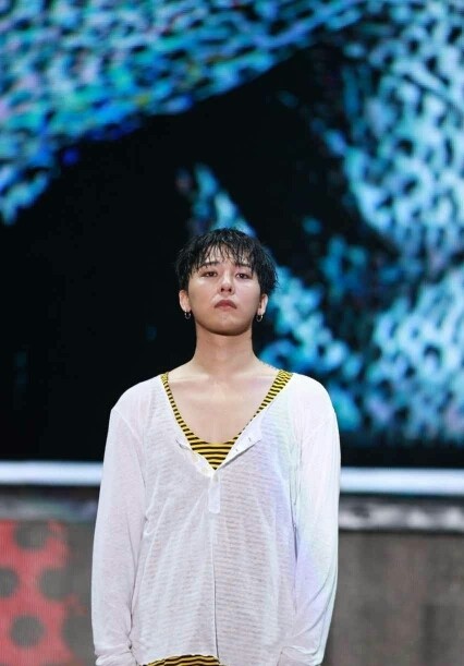 BIGBANG权志龙洛阳演唱会现场照，这次很“严肃”！