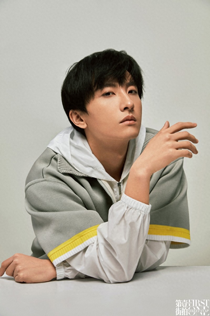 牛骏峰写真集，帅气迷人