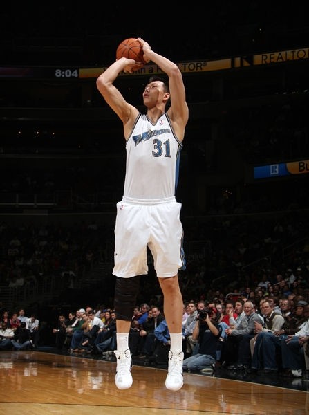 易建联重返NBA，回顾阿联NBA生涯数据